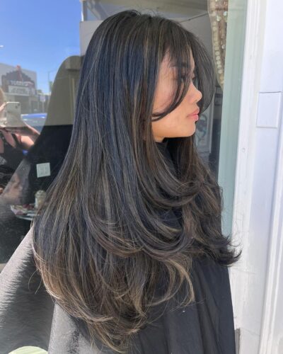 Soft Dimensional Ash obsesseddd wanted to add alil pop into her hair with still feeling like a dark brunette ashbrunette ashbrown ashyhair haircolorformula shadeseq balayage balayagebrunette ashybalayage da